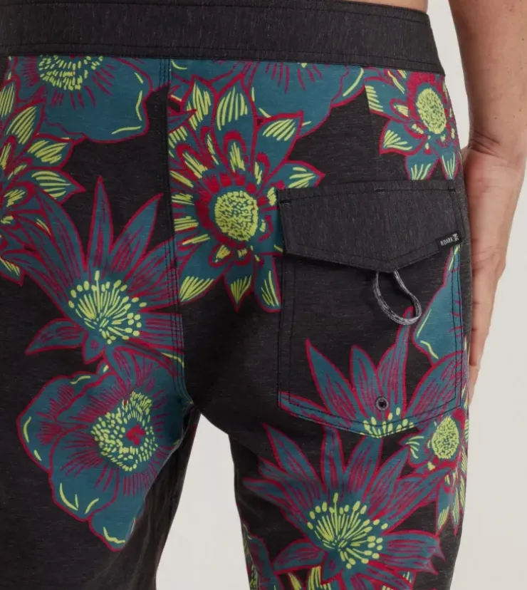 Roark Passage Boardshorts 17" AuroraFloraBlack Hot